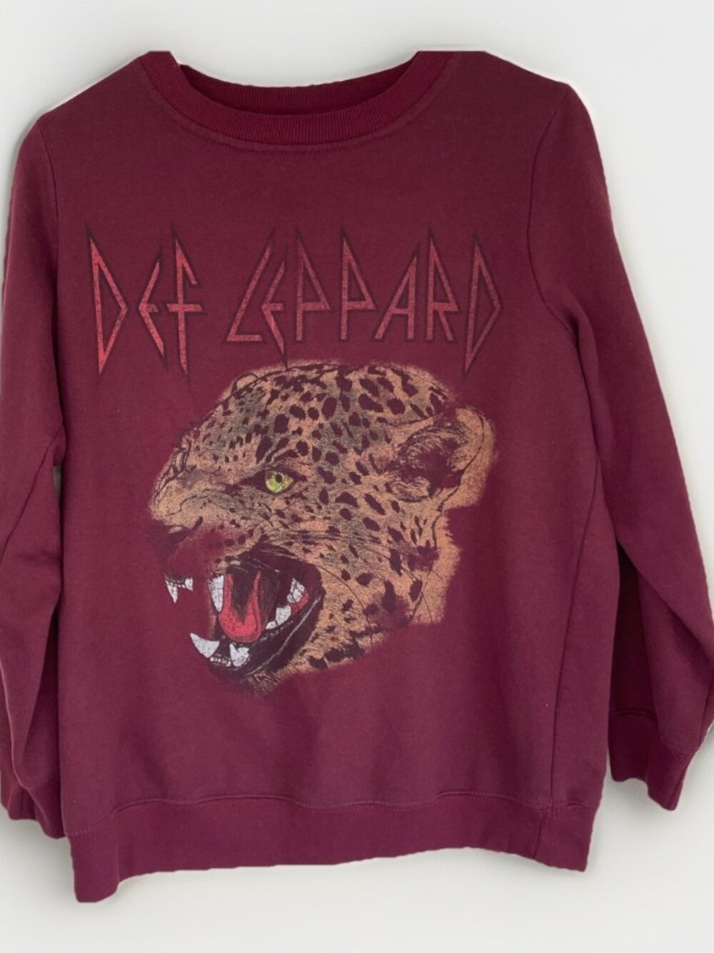Def Leppard Sweatshirt Womens Size Medium Top Burgundy Band Sweatshirt